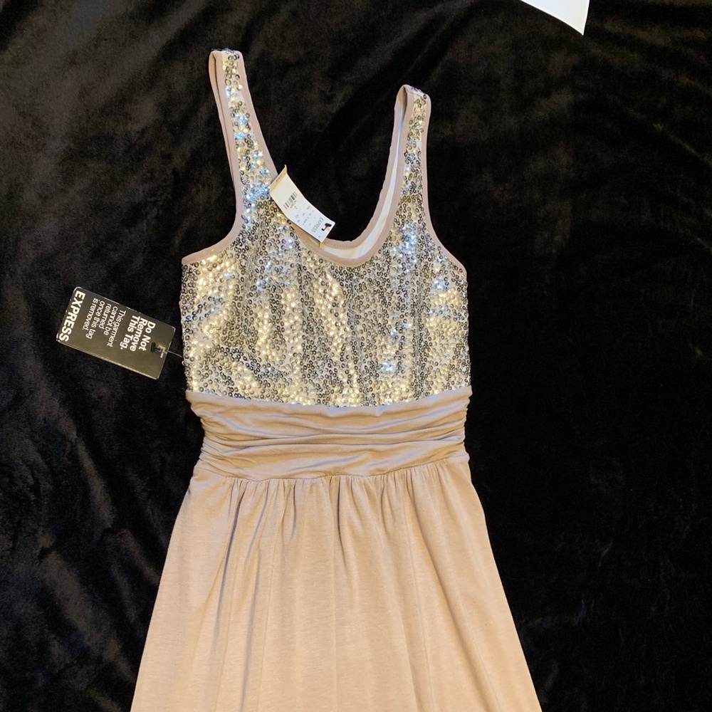 Dress - Picture 3 of 5